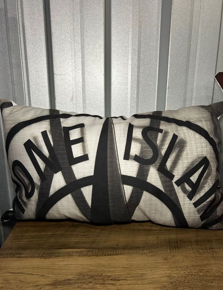 Cushion 20 image 1