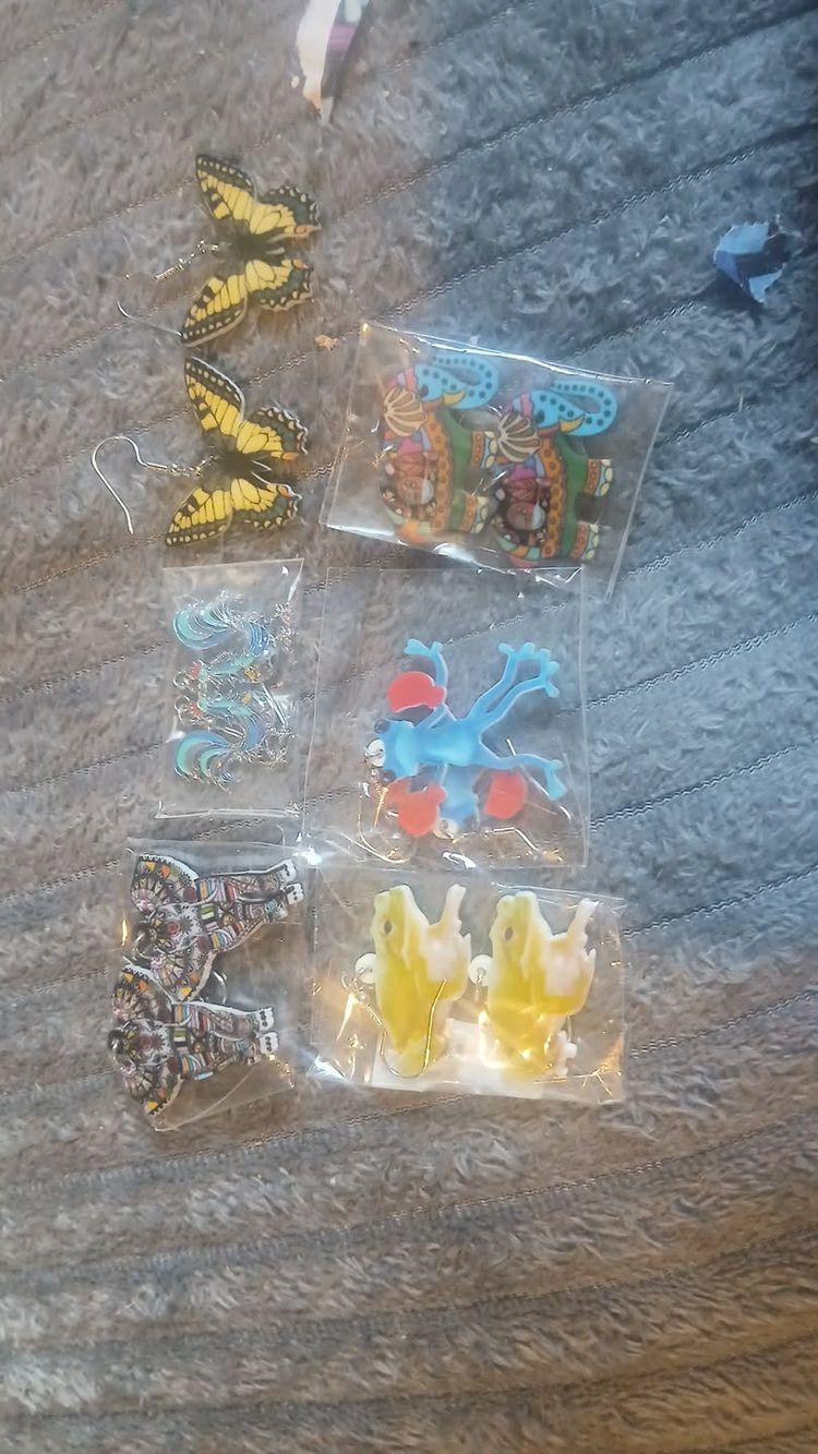 Other Assorted Butterfly And Flower Earrings product image