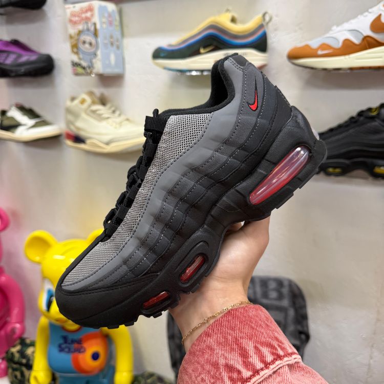UK 6 Nike Air Max 95 Bright Crimson (Brand New)