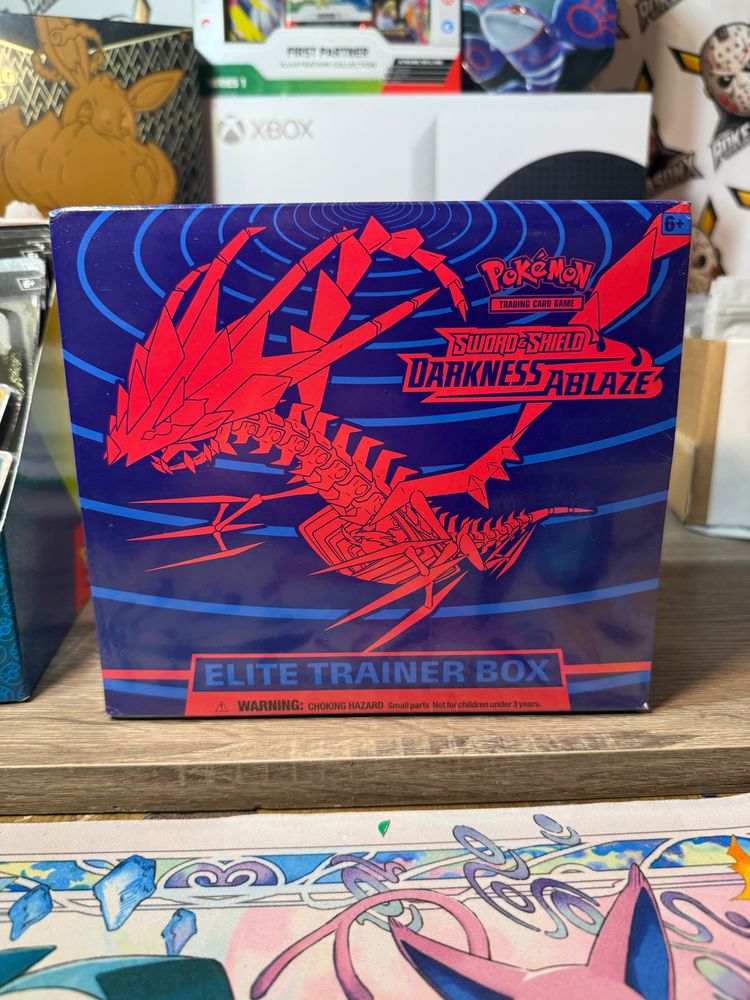 Sword & Shield Darkness Ablaze Elite Trainer Box