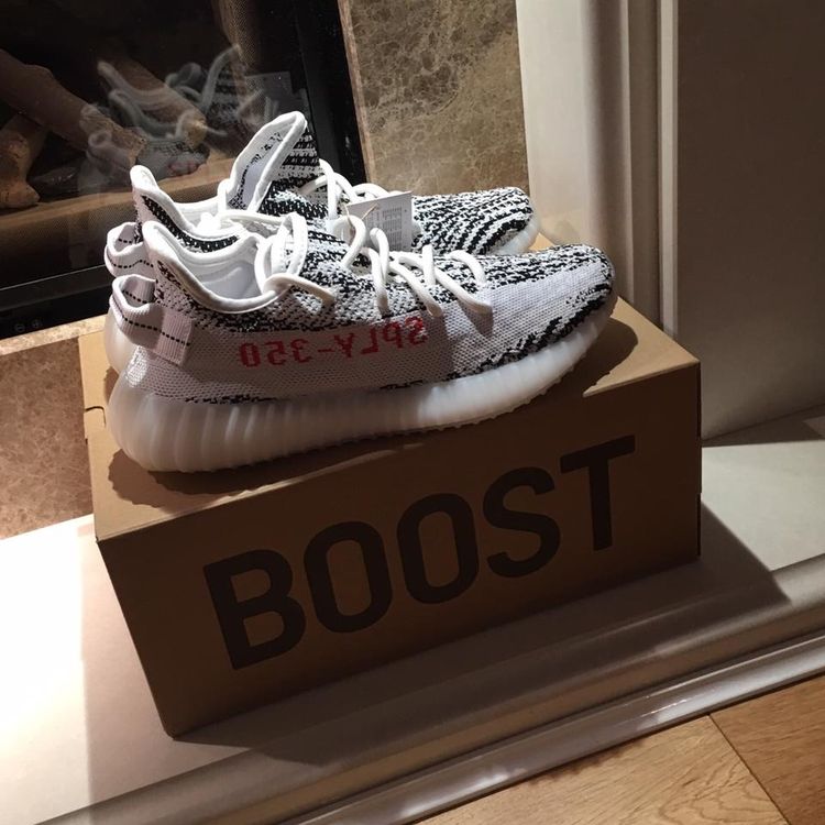 Yeezy Yeezy Boost 350 V2 Zebra product image