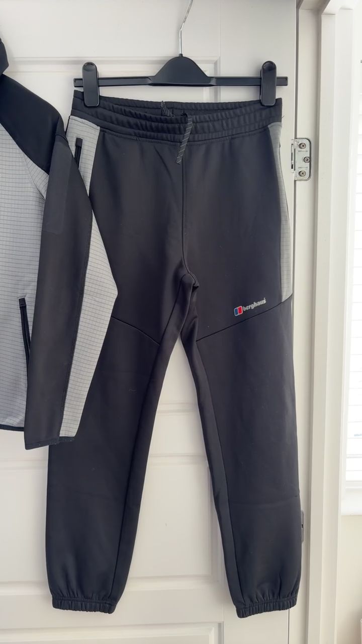 Berghaus Berghaus Tracksuit Set age 13 product image