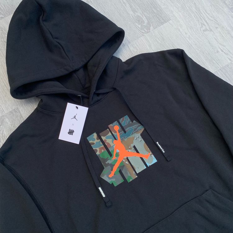 Nike Air Jordan x Undefeated Strikes Hoodie - Black [DX4299-010] image 2