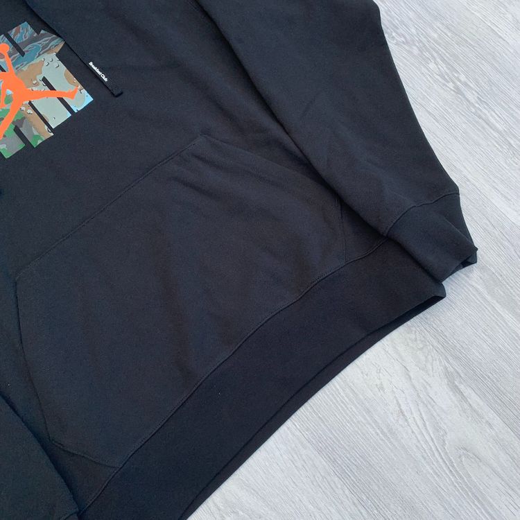 Nike Air Jordan x Undefeated Strikes Hoodie - Black [DX4299-010] image 3