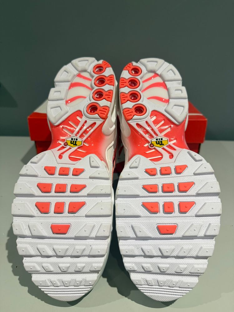Nike Air Max Plus Pink Coral UK 6 image 4