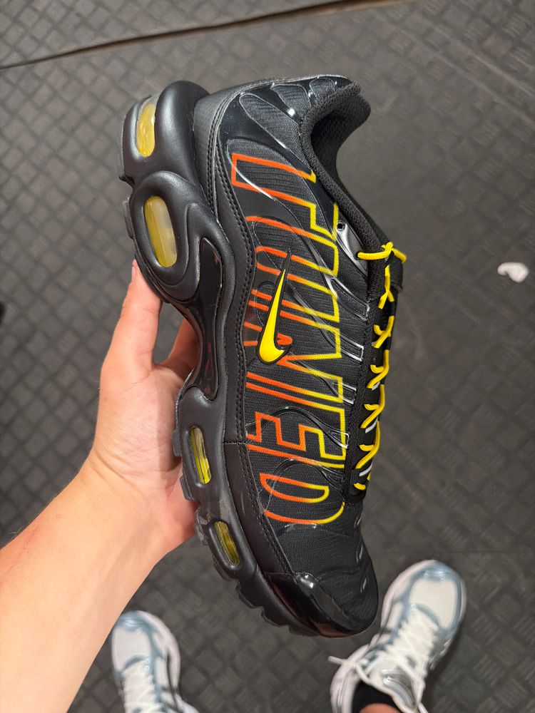 A-22000 -()- Nike Tn Tuned Sunrise RRP£175 