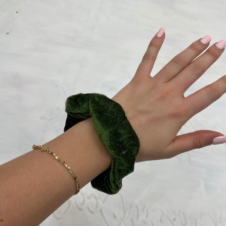 💻⭐️ | khaki velvet scrunchie image 2