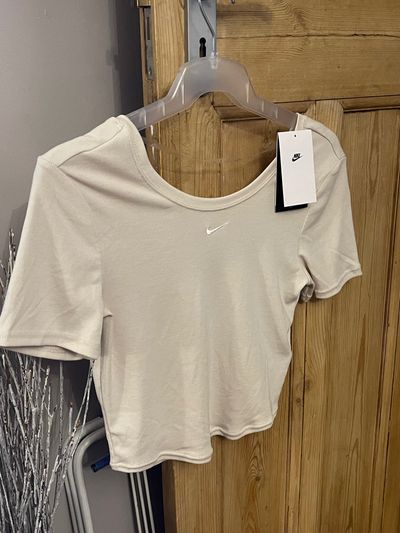 Nike Cream Cropped T-Shirt
