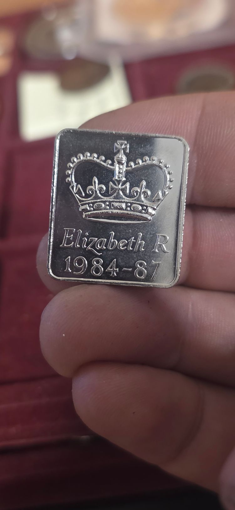 Royal Mint Commemorative Silver Bar £4 8