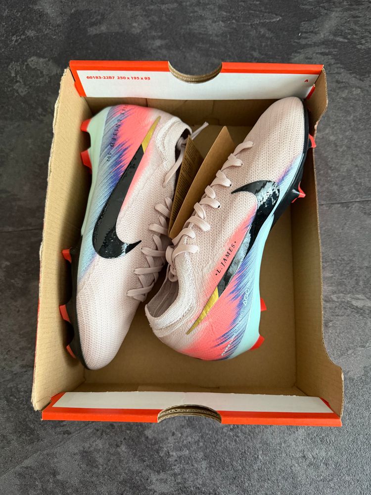 Immagine di Nike Jr Zm Vapor 16 Pro Fg Nu2 | Silt Red | UK3 8