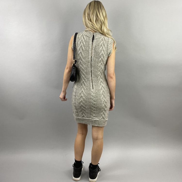 Vintage dolce and gabbana grey cable knit sleeveless dress 45% wool 30% acrylic 25% alpaca 4