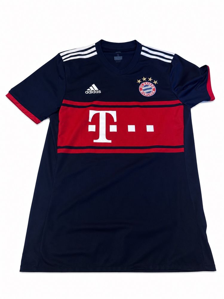 Adidas Bayern Munich 2017/18 Away Football Shirt image 1