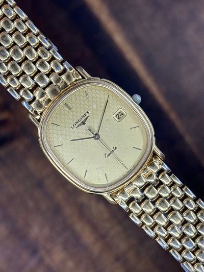 Longines Quartz (Textured Dial, Gold Bracelet)