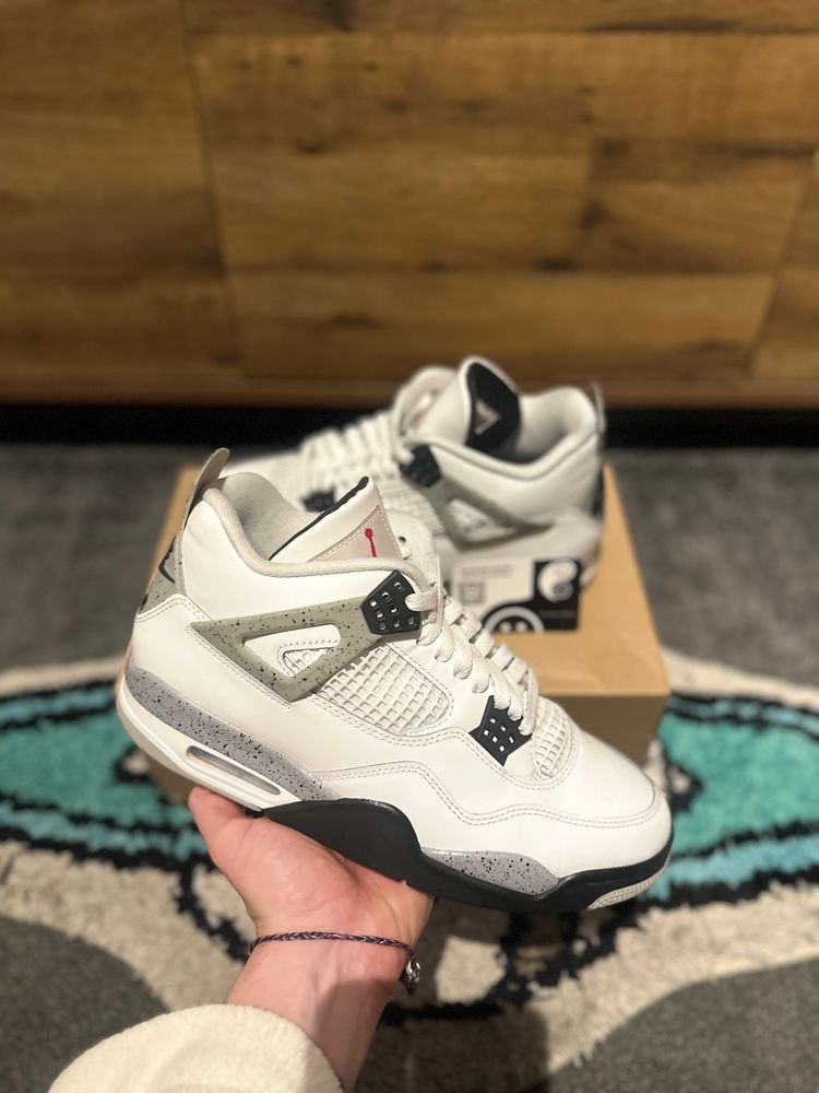 Nike Air Jordan 4 “White Cements” U.K. 9