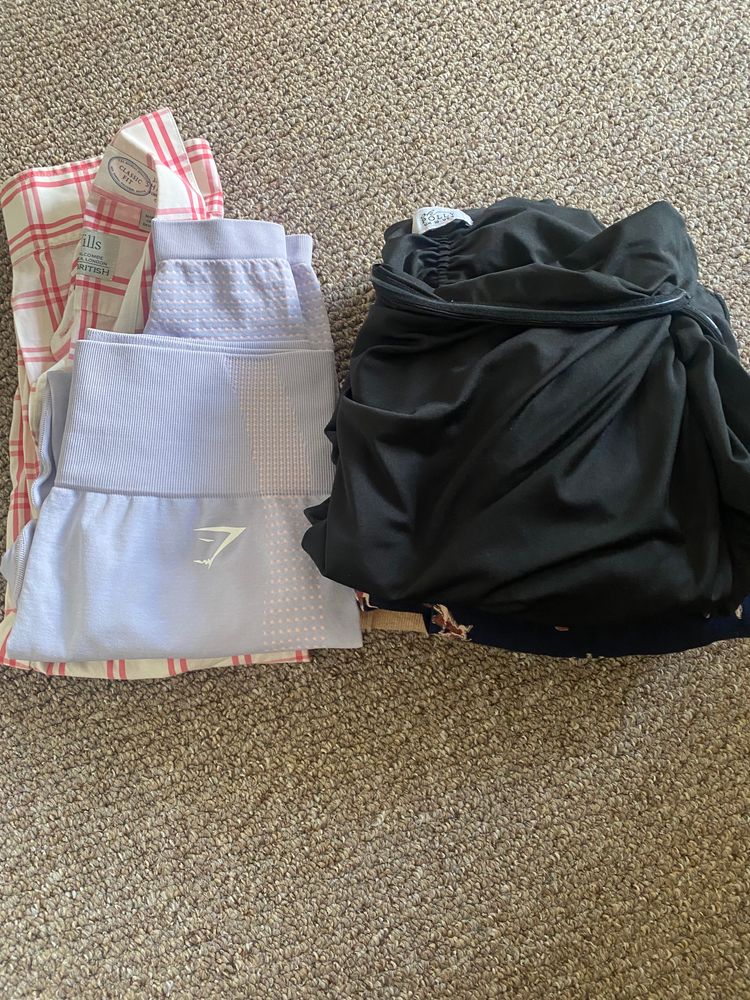Woman’s reseller bundle 5 items £10 Gymshark, oh Polly , zara etc..