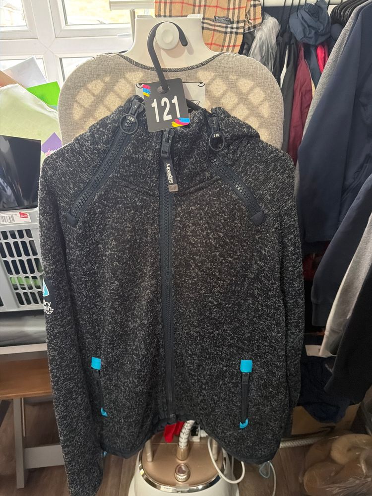 121 - Black Zip-Up Hoodie Jacket