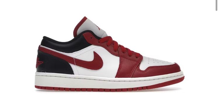 Nike Low-Top Sneakers