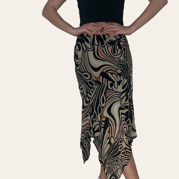 Patterned Asymmetrical Mesh Midi Skirt image 3