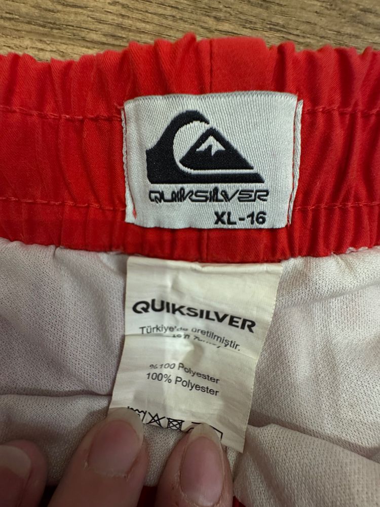 Quiksilver Red Shorts image 2