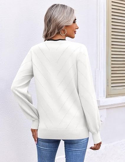 Immagine di White V-Neck Sweater With Black Trim 3