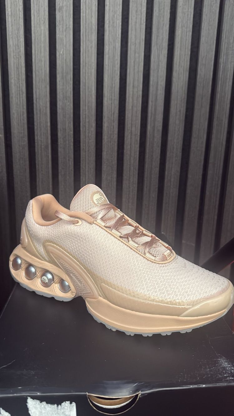 Dn8 Beige Sneaker