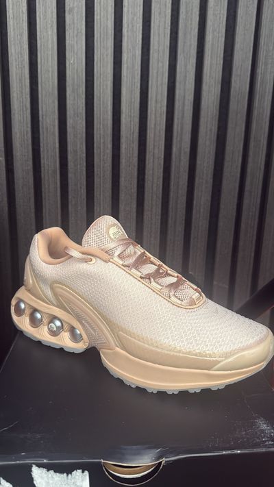 Dn8 Beige Sneaker