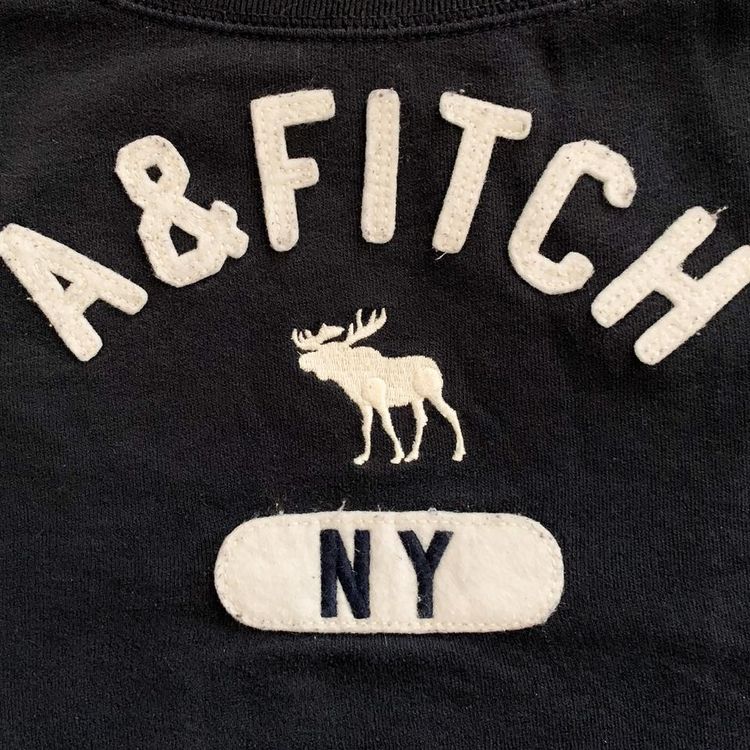 * EMBROIDERED ABERCROMBIE & FITCH CREWNECK* image 2