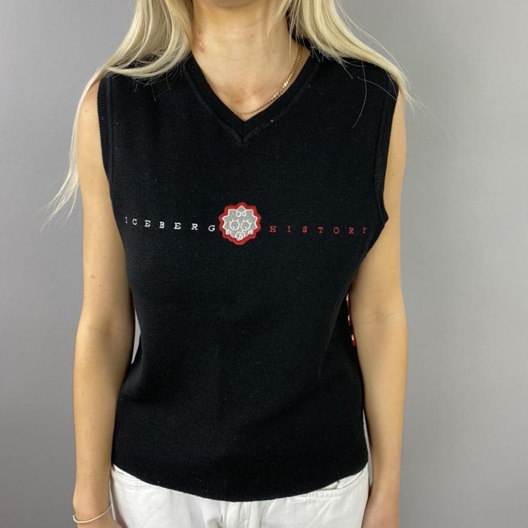Vintage iceberg vest top and cardigan black with Maggie 3
