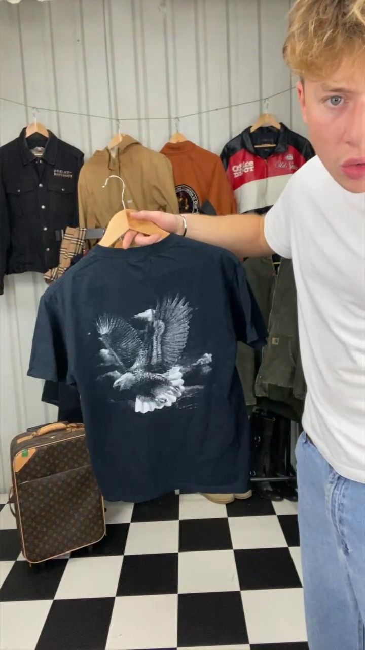 Other medium graphic tee product image