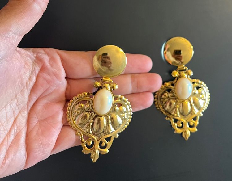 Gold-Tone Earrings With Oval Pearl Detail image 3