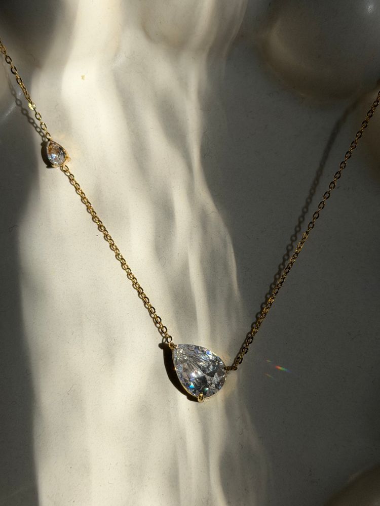 Gold plated Chain Necklace With Pear-Shaped Clear Gemstone Pendant image 2