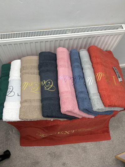 Embroidered bath sheets and hand Towels Set