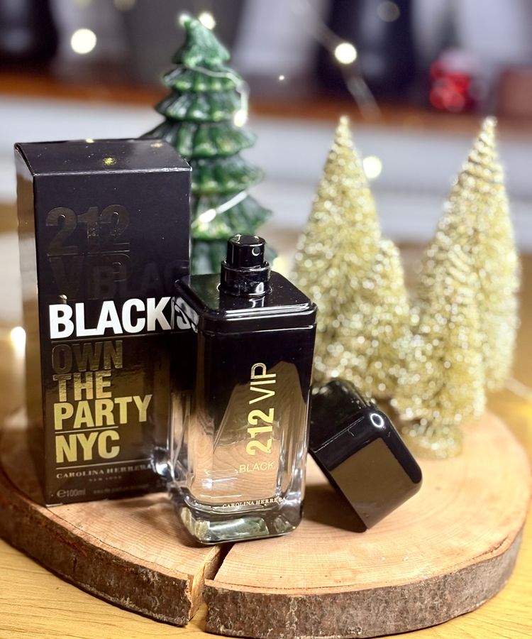 Carolina Herrera 212 Vip Black Eau De Parfum product image