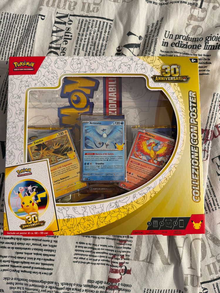 Pokémon 30Th collezione con poster imagen 1