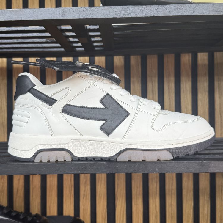 Off-White Out Off Office UK 8