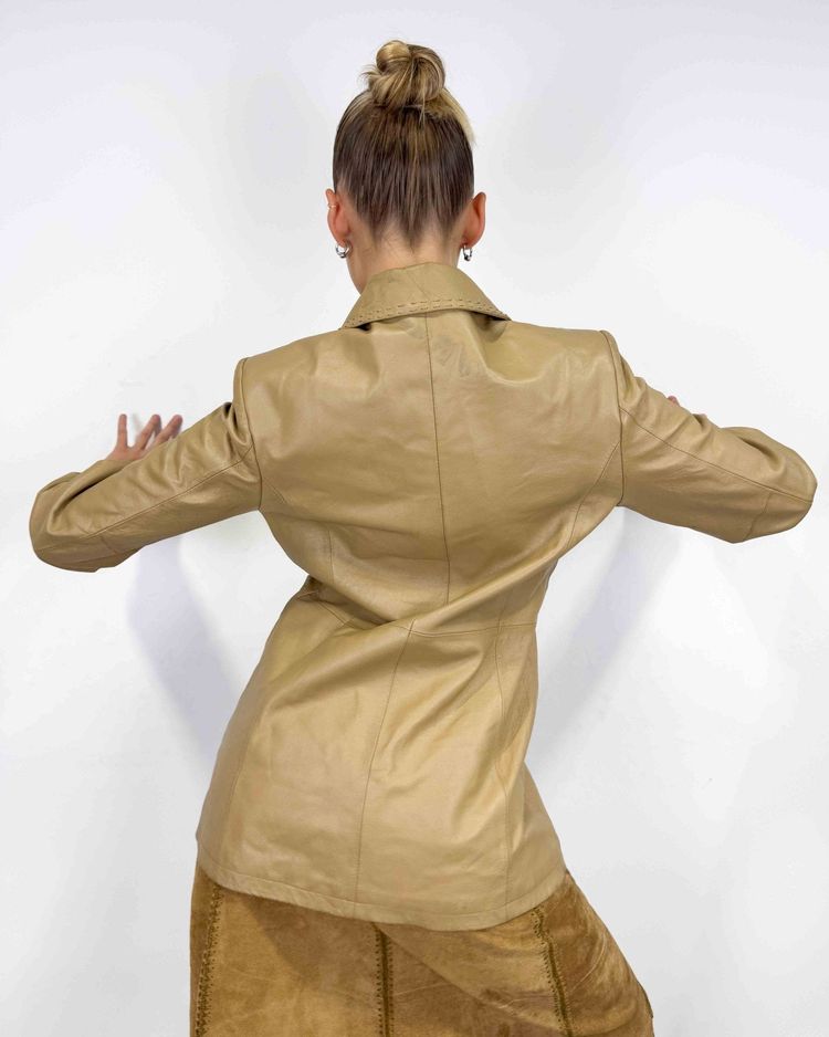 The Casilda leather jacket 5
