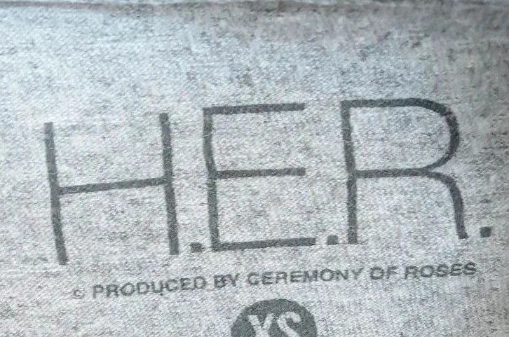Official H.E.R. R&B Graphic Band T-Shirt XS Grey Cotton Blend image 8