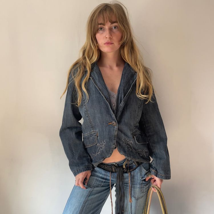 Immagine di 2000s  Dark Denim Embroidered Jacket 1