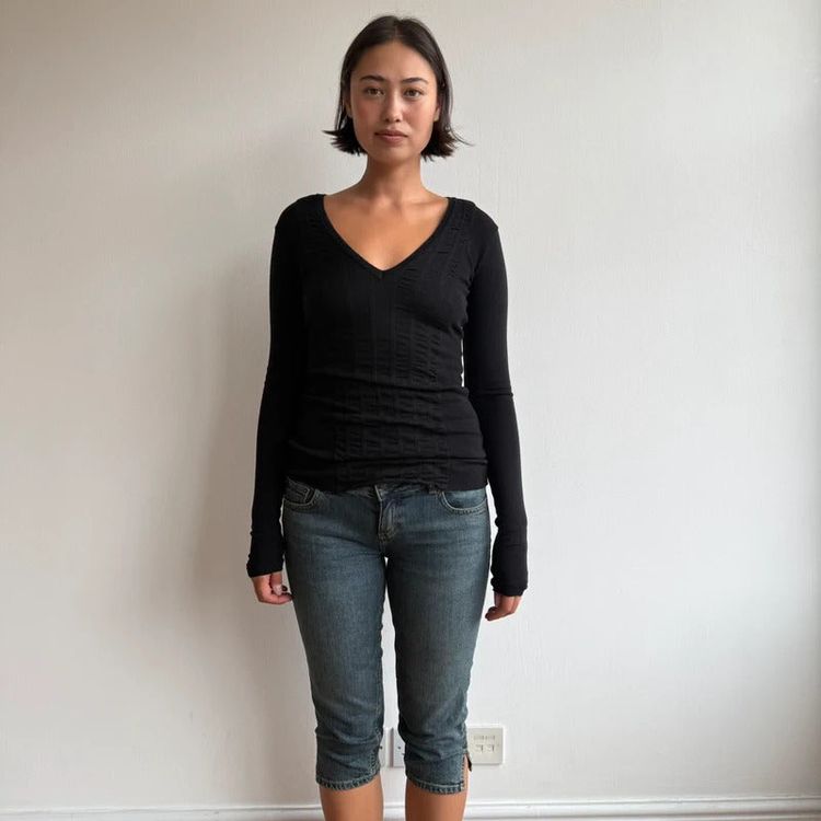 Burberry v neck knit jumper - Size S imagen 1