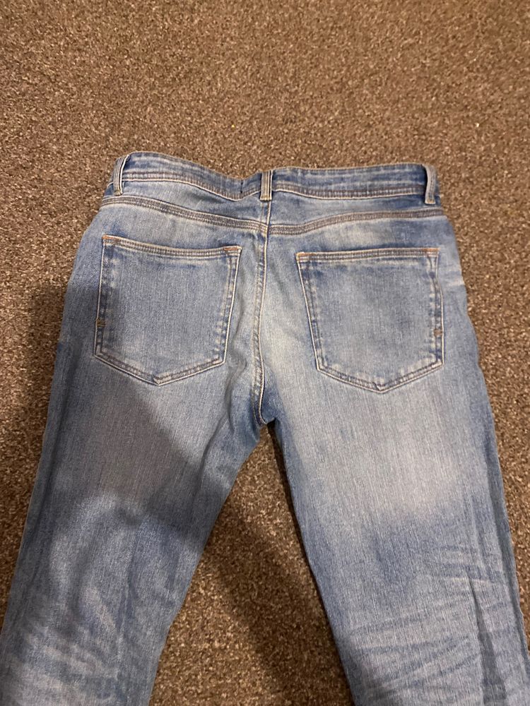 Light Blue Distressed Jeans imagen 3