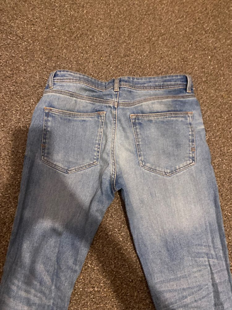 Light Blue Distressed Jeans imagen 4
