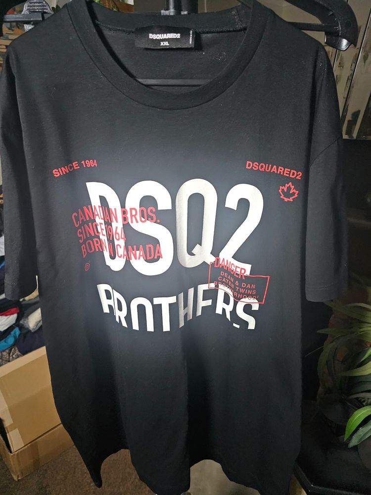 Dsquared2 Black Graphic T-Shirt RRP  £200+