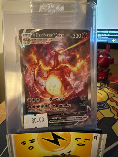 Charizard Vmax Pokémon Card