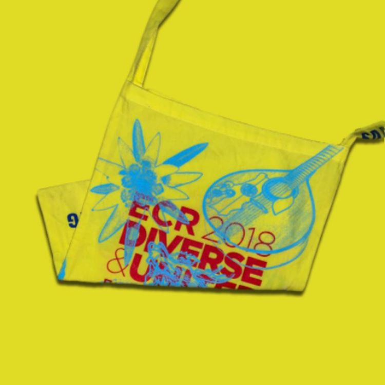 * DRAGON PRINT YELLOW TOTE BAG  *