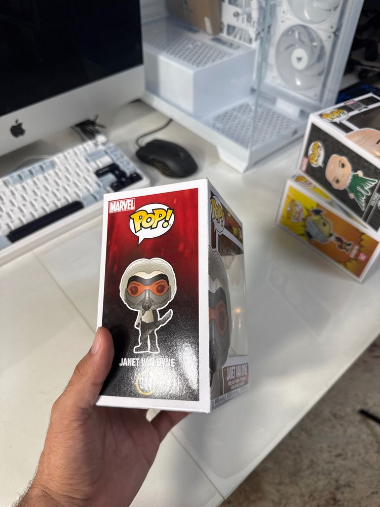 Funko Pop Marvel Janet Van Dyne Figure image 3