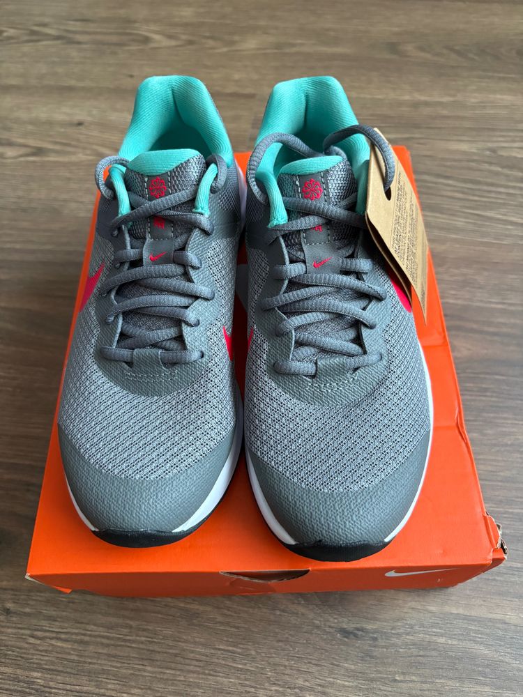 Nike Revolution 6 Nn (Gs) Sneakers image 2