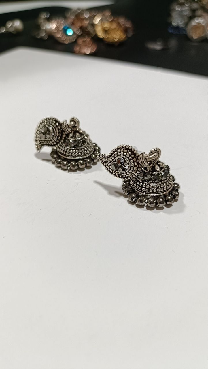 Silver-Tone Stud Earrings image 9