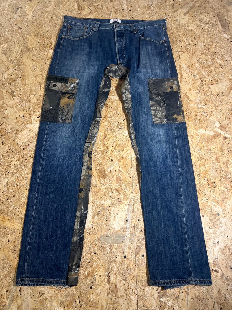 Levi's Blue Denim Jeans With Camouflage Patches product image
