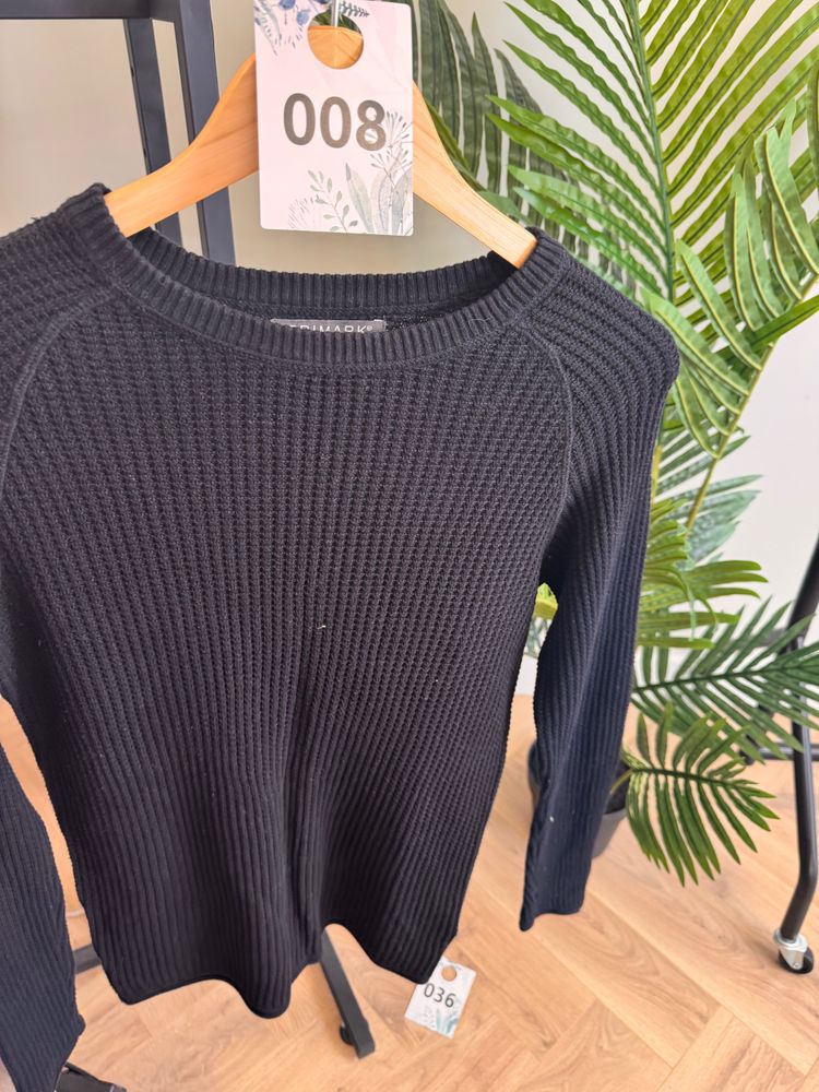 black knitted sweater