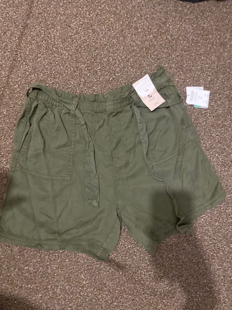 Green Casual Shorts imagen 3